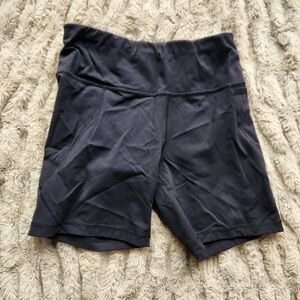 Sweaty betty black small power shorts workout 6" inseam with side pocket